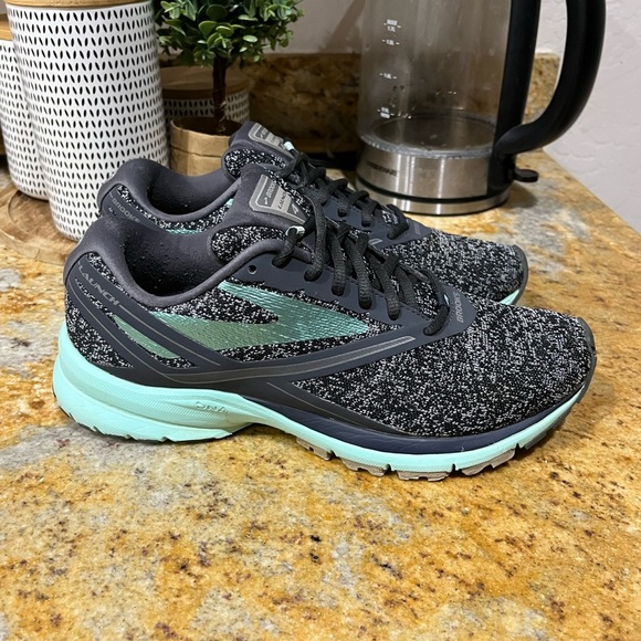 Brooks Shoes - Brooks Launch 4 size 10